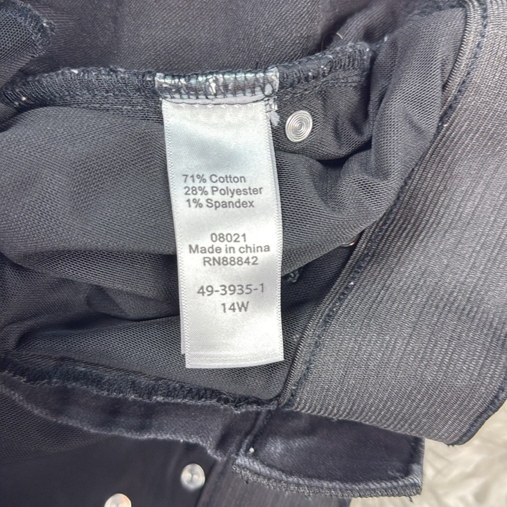 Woman Within Black Cropped Capri Style Jeans - Picture 6 of 7